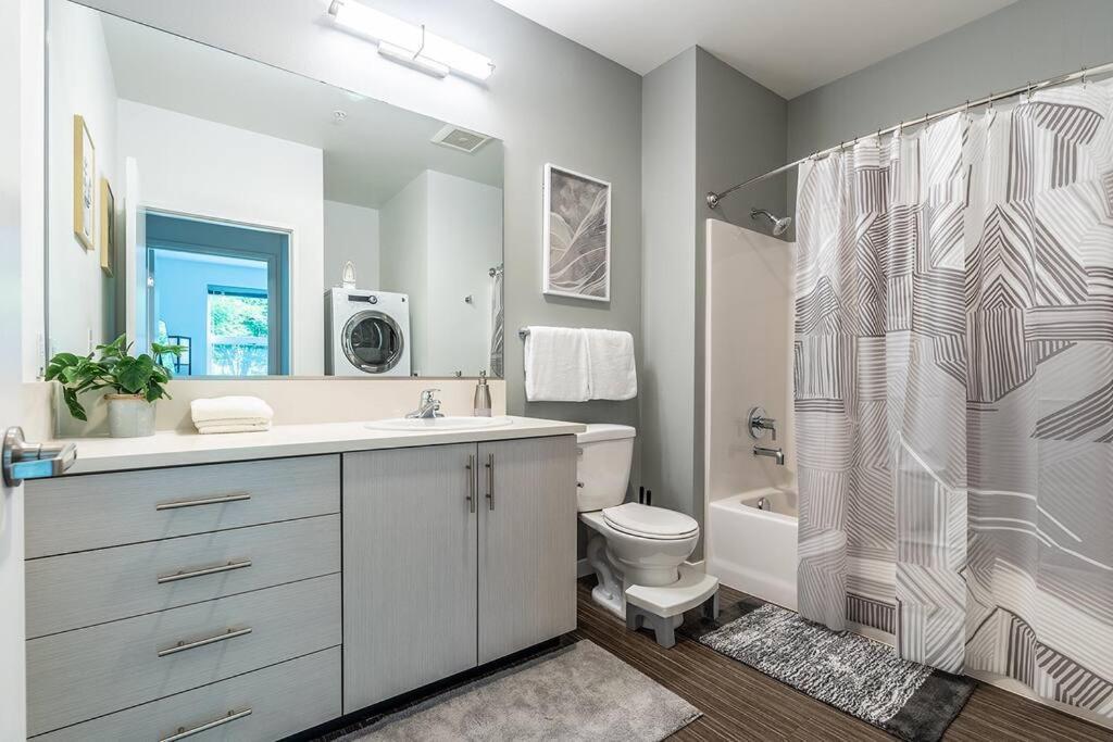 One Bedroom Luxury Apartment Seattle Esterno foto