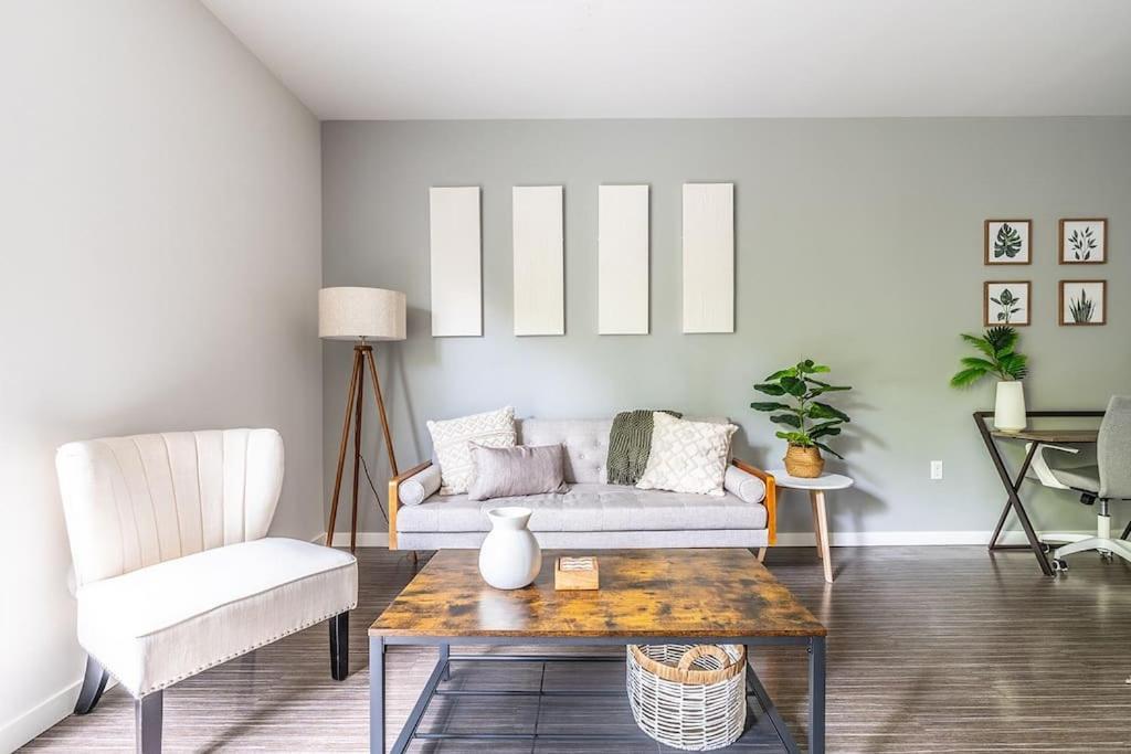 One Bedroom Luxury Apartment Seattle Esterno foto