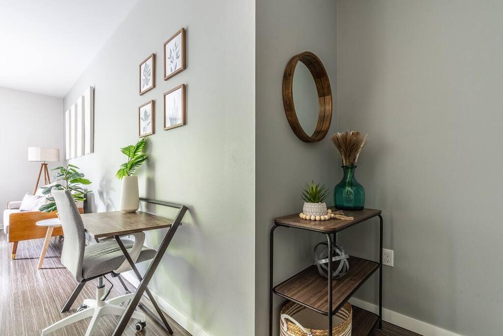 One Bedroom Luxury Apartment Seattle Esterno foto