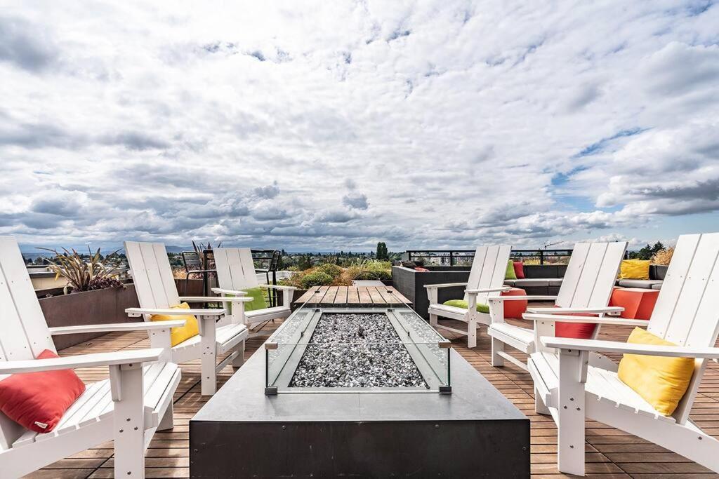 One Bedroom Luxury Apartment Seattle Esterno foto